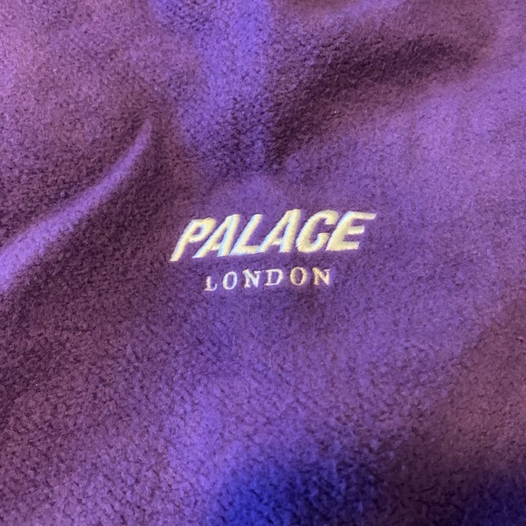 Palace brusher sweatshirt. Awesome deal!! - Picture 4 of 5